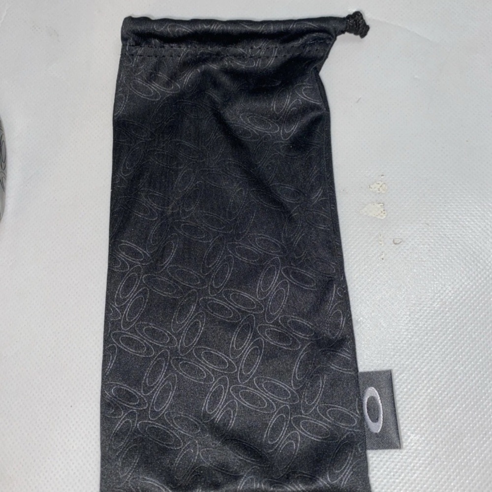 Oakley Black Sunglasses Zip Around Case Soft Shell w/ Strap And Bag - Picture 2 of 8